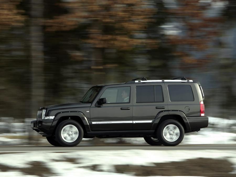  Jeep Commander Limited 5.7 2006 года  (EU) (фото 9 из 13)